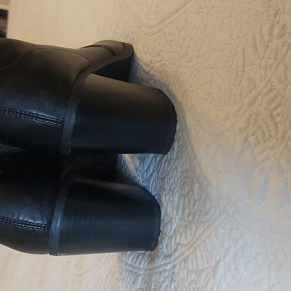 Brash Black Chunky-heeled Booties - Picture 8 of 12